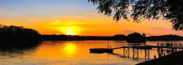 A beautiful lake&nbsp;sunset